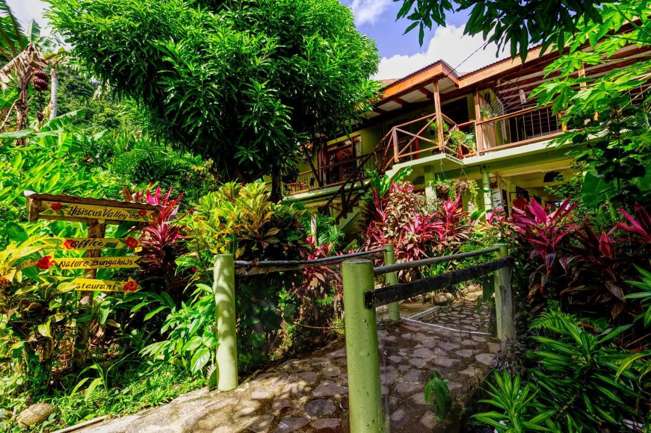 Hibiscus Valley Inn Marigot Exterior photo