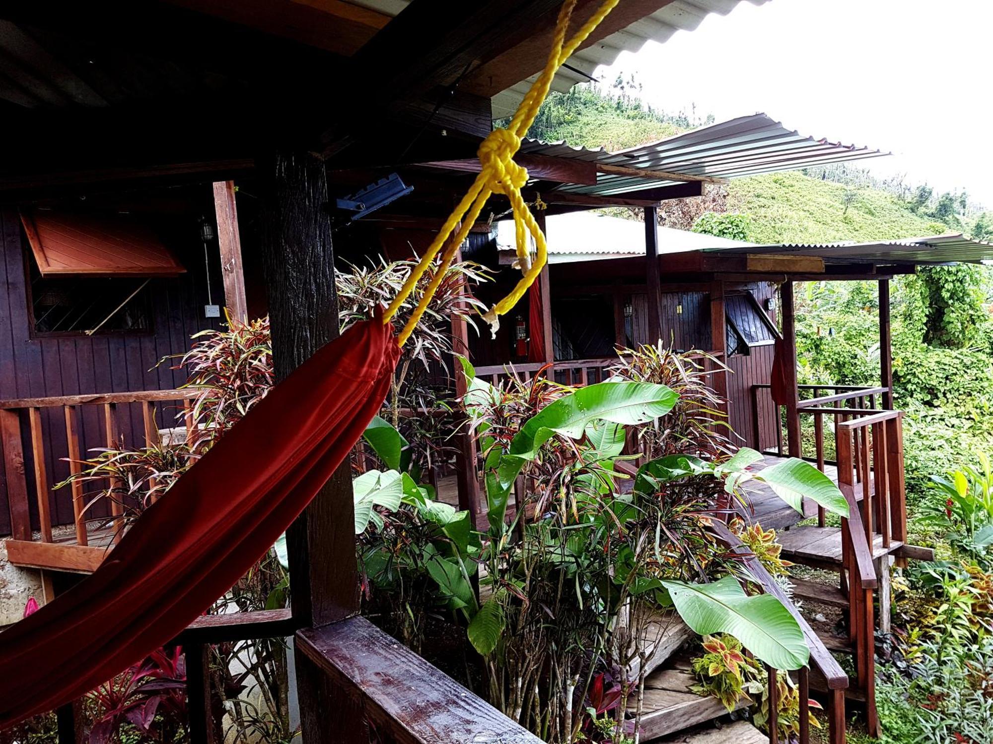 Hibiscus Valley Inn Marigot Exterior photo