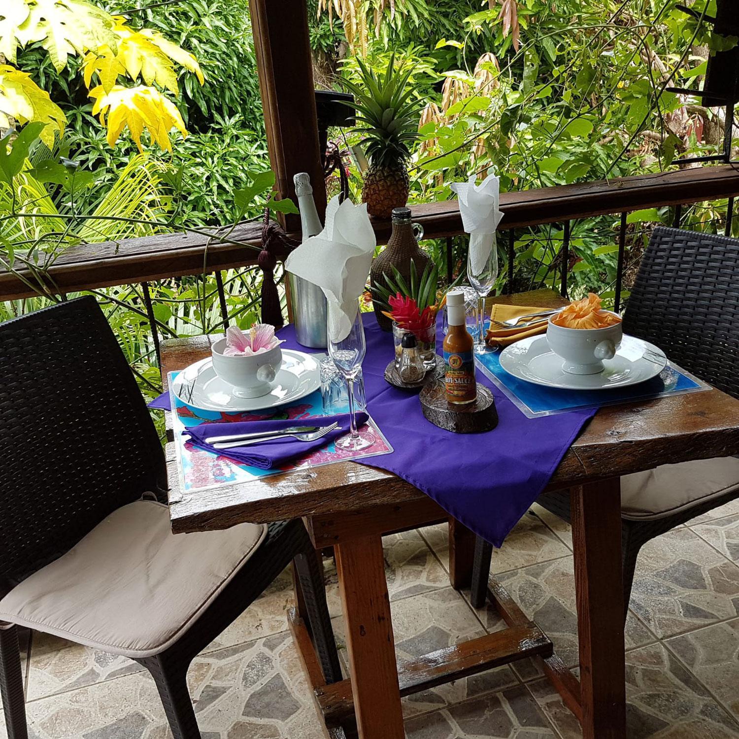 Hibiscus Valley Inn Marigot Exterior photo